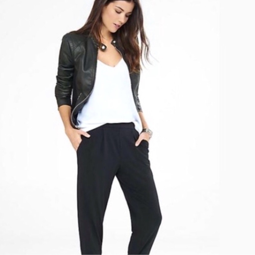 Black Women’s Relaxed Tapered Pants
